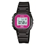 Reloj digital Casio con caja y correa de resina negra. Presenta una pantalla digital con fondo de color magenta vibrante, mostrando la hora, fecha y funciones de cronómetro/alarma.