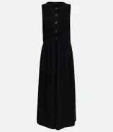 Vestido midi negro de punto orly, con abotonadura delantera y escote redondo.