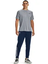 Remera deportiva Under Armour Tech 2.0 de hombre, color gris jaspeado con logo negro en el pecho.
