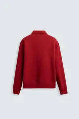 Sudadera negra de cuello alto con cierre de cremallera, corte regular y mangas largas.