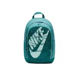 Mochila verde con gran logotipo de Nike, cuenta con funda para computadora portátil y múltiples bolsillos.