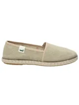 Alpargatas color ocre con suela de yute y goma.