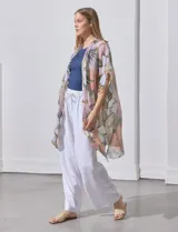 Kimono Barrington de modal con estampado de flores.