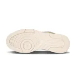 Championes deportivos 361° Fashion Basketball, color blanco con detalles en verde y dorado.