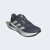 Championes de running Adidas Galaxy 7, color gris con detalles en blanco. Cuentan con mediasuela Cloudfoam y suela de TPU.
