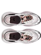 Championes Under Armour UA Echo para uso diario, con amortiguación UA HOVR™, cordones asimétricos y parte superior inspirada en cinta deportiva.