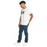 Jeans de hombre color azul medio lavado, corte slim a través de la pierna, con cierre de cremallera y botón con logo CAT. Presenta diseño de cinco bolsillos con remaches y parches con logo CAT.