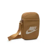 Riñonera Nike Heritage color marrón con logo blanco estampado en el frente.