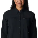 Camisa negra de manga larga para mujer, marca Columbia, modelo Silver Ridge 3.0. Confeccionada con tejido de secado rápido y protección solar UPF 50.
