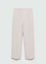 Pantalón de vestir negro de corte recto, con tiro medio, pinzas delanteras, bolsillos laterales y traseros de ribete.