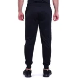 Pantalón largo de jogging negro con logo de la marca Avia en blanco en el muslo.