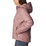 Campera puffer color salmón con capucha, cierre frontal y bolsillos laterales con cierre. Cuenta con tecnología termorreflectante Omni-Heat™ y puños con orificios para los pulgares.