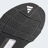 Championes de training Adidas color negro con detalles en gris y blanco.