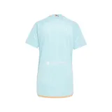 Camiseta de fútbol Adidas de la tercera equipación del Inter Miami CF, temporada 24/25. Diseño celeste con rayas verticales en relieve, detalles en naranja y logo del club bordado.