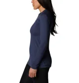 Remera de manga larga Columbia Midweight Stretch color salmón, con logo reflectante en el pecho.