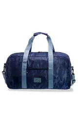 Bolso plegable color azul, con un diseño liso y cierre frontal, ideal para llevar a cualquier lugar.