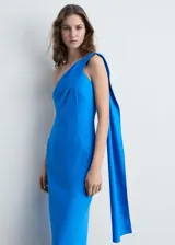 Vestido de fiesta midi azul eléctrico, con escote asimétrico y detalle de capa sobre un hombro. Diseño ajustado al cuerpo con cierre lateral invisible.