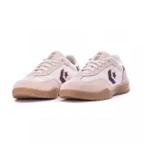 Championes Converse Run Star Trainer color rosa pálido con detalles en borgoña y suela de goma marrón.