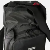 Mochila Rip Curl negra de 30 litros con logo frontal.