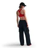 Pantalón de mujer Nike Sportswear negro, de corte ancho y tiro alto, con cintura elástica ajustable con cordón, bolsillos laterales y bolsillo cargo con logo bordado en la pierna izquierda.