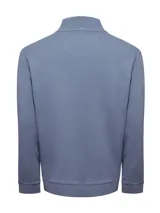 Campera deportiva color celeste con cierre frontal, cuello alto y logo bordado en el pecho.