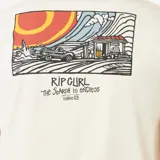 Remera color crema de manga corta con estampado pequeño de un arcoíris y el logo de Rip Curl en el pecho.
