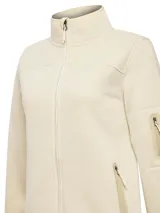 Campera polar color crema con cierre frontal completo, cuello alto y bolsillo con cierre en la manga izquierda.