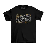 Remera negra de algodón con estampado del logo de la banda Arctic Monkeys en color dorado.