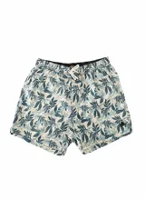 Short de baño con estampado de hojas en tonos azul y blanco, cintura elástica con cordón ajustable, dos bolsillos laterales y uno trasero. Confeccionado en tela ligera de secado rápido y logo bordado en la pierna.