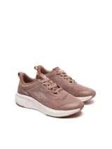 Championes deportivos Umbro modelo Sprint para mujer, color negro con detalles en blanco. Presentan una capellada de malla transpirable con refuerzos sintéticos, logo Umbro en el lateral y una suela gruesa de goma blanca con base negra.