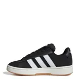 Championes Adidas Grand Court Alpha de cuero sintético negro con las tres tiras laterales blancas y suela blanca con base marrón.