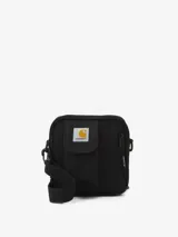 Bolso bandolera Carhartt Essentials color negro con logo bordado en blanco, bolsillo frontal con solapa, bolsillo lateral con cremallera, compartimento principal con doble división interna y correa ajustable para el hombro.