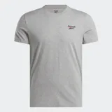 Remera gris de mangas cortas y cuello redondo, con logo de la marca estampado en el pecho.