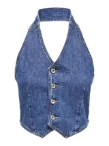 Top halter de denim azul con cuello halter y cierre frontal con botones metálicos.