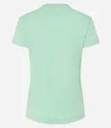 Blusa blanca de algodón con cuello en V, manga corta y bolsillo frontal.