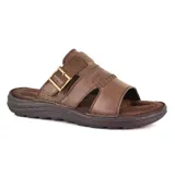 Sandalia casual marrón de cuero, con hebilla dorada ajustable y suela de goma.