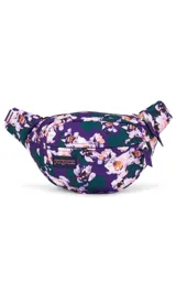 Riñonera JanSport Fifth Avenue con estampado floral en tonos morado, verde y blanco.