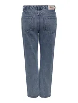 Jeans celeste de tiro alto, corte mom y largo cropped.