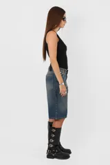 Musculosa negra de morley de algodón con escote cuadrado y collareta ancha en escote y sisa.