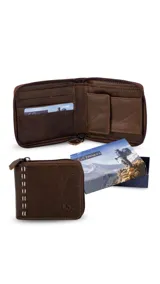 Billetera de cuero marrón oscuro con doble pespunte artesanal en color blanco en el exterior y cierre alrededor. El interior cuenta con compartimentos para billetes, tarjeteros y un monedero con broche.