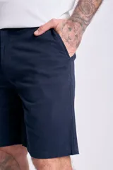 Bermuda casual clásica color azul marino.