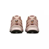 Zapatillas Nike Air Max DN color rosa pálido con detalles en marrón y negro.