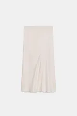 Falda midi negra de tiro alto con cintura elástica.