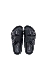Sandalias negras con plataforma y dos tiras anchas con hebillas metálicas ajustables.