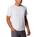 Remera deportiva Columbia Hike Crew color borgoña, de corte clásico y manga corta, con logo estampado en el pecho. Confeccionada en poliéster con tecnología Omni-Wick para absorción de la humedad y control de olores.