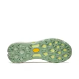 Zapatillas deportivas Merrell Agility Peak 5, color crema con detalles en amarillo y suela verde.