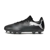 Championes de fútbol Puma Future 7 Play, color coral con detalles en negro y naranja.
