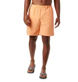Short de baño negro Columbia Backcast III con tecnología Omni-Shade™ UPF 50, de secado rápido, con cintura elástica ajustable con cordón, bolsillos laterales de malla, bolsillo trasero con cremallera y forro interior de malla.