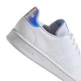 Championes de mujer en color blanco, con diseño clásico de tenis, plantilla Cloudfoam Comfort y entresuela de EVA.