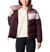 Campera puffer Columbia Puffect II con bloques de color gris, blanco y negro. Tiene aislamiento Thermarator™, tejido deperlante al agua, protector de mentón, bolsillos laterales con cremalleras y puños elásticos.